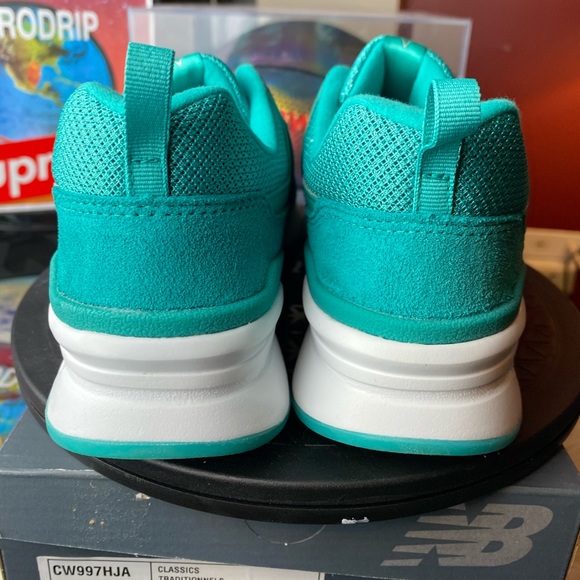 🆕 - New Balance 997H - Running Shoes - Women’s 8 - Picture 3 of 8